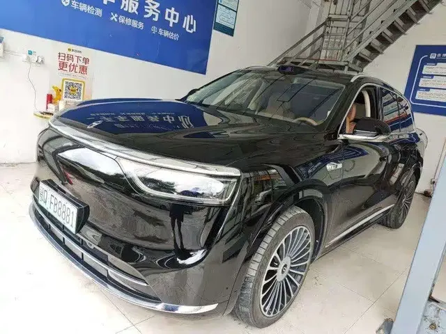 AITO Wenjie AITO M8 2025 Extended Range Ultra 53.4kWh 6-Seater