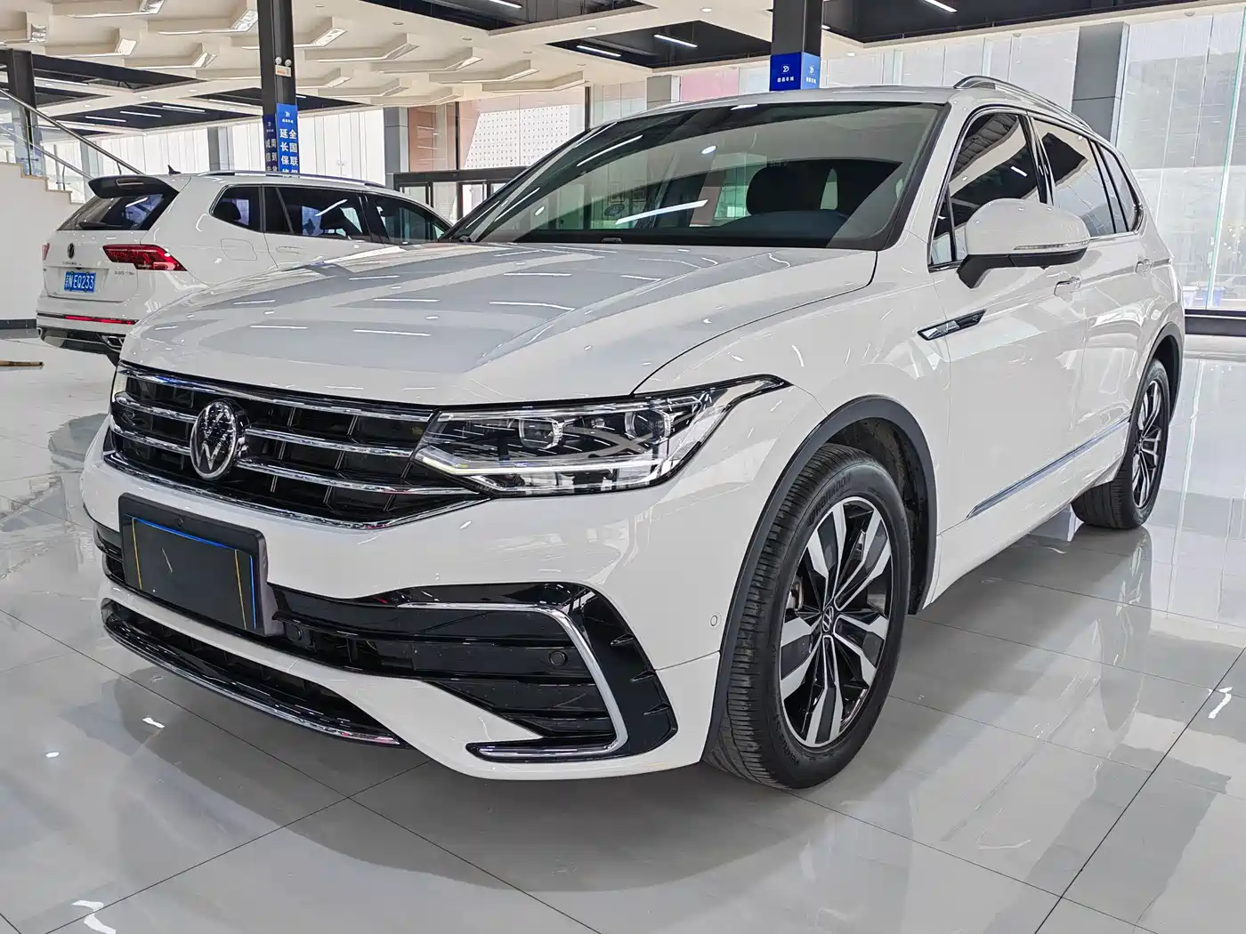 Volkswagen Tiguan L 2022 330TSI Auto 2WD R-Line Premium Edition