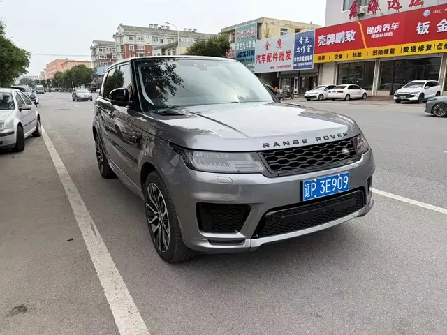 Land Rover Range Rover Sport 2021 3.0 L6 Gloss Black Edition