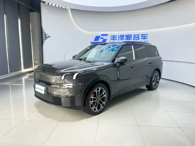 Lynk & Co 900 2025 2.0T Ultra