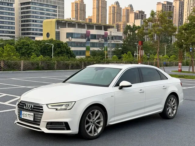 Audi A4L 2018 30th Anniversary 40 TFSI Fashion