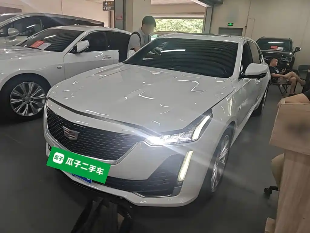 Cadillac CT5 2023 28T Luxury Style (Standard Edition)