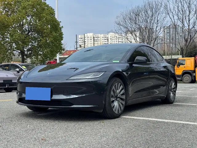 Tesla Model 3 2023 Rear-Wheel Drive