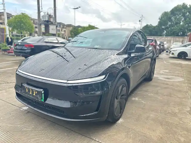 Tesla Model Y 2026 Long Range Rear-Wheel Drive