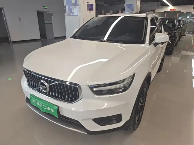 Volvo XC40 2021 T4 AWD Smart Luxury Edition
