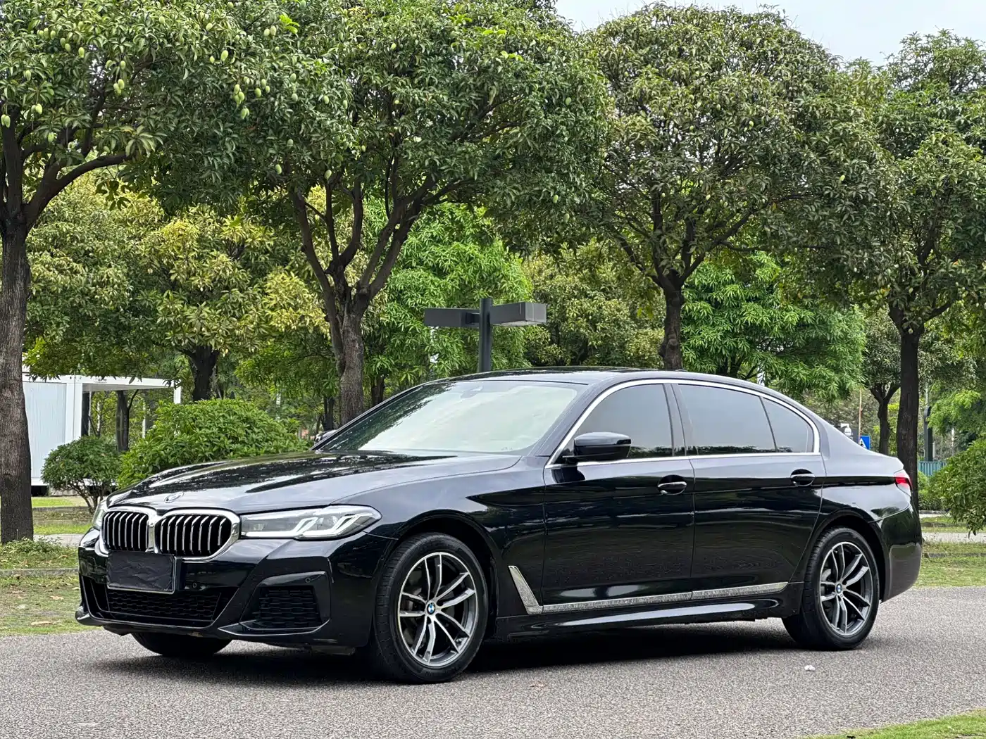 BMW 5 Series 2021 525Li M Sport Package