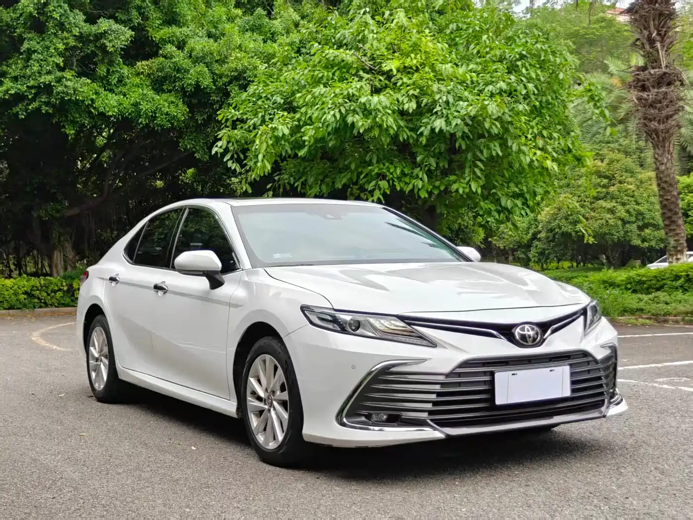 Toyota Camry 2021 2.0G Luxury Edition