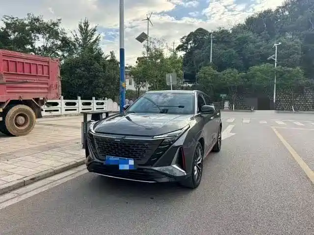 Changan Oshan Z6 2022 Blue Whale 1.5T DCT Intelligent Leader