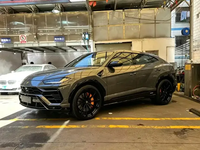 Lamborghini Urus 2023 4.0T V8 S