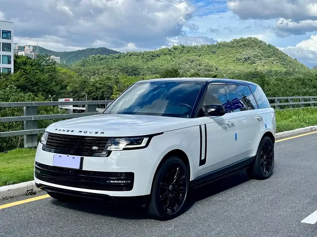 Land Rover Range Rover 2023 3.0 L6 400PS Golden Age 7-Seater Long Wheelbase