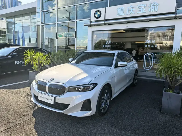 BMW i3 2025 eDrive 35 L