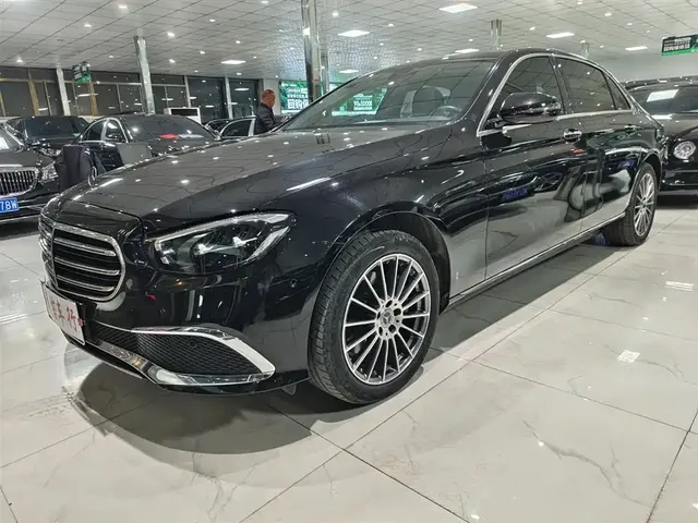 Mercedes-Benz E-Class 2023 E 300 L Fashion