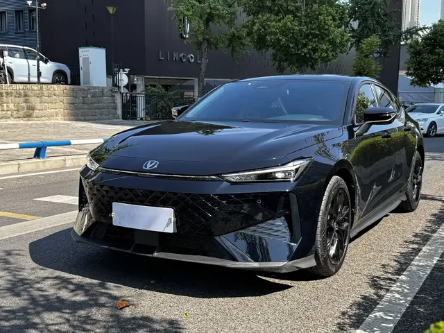 Changan UNI-V 2024 1.5T Deluxe
