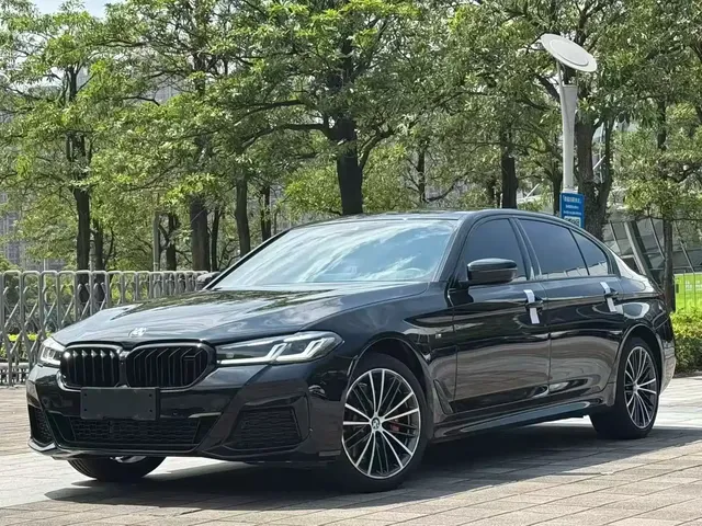 BMW 5 Series 2022 525Li M Sport Package