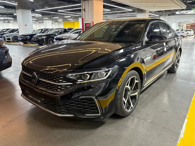 Volkswagen Passat 2024 380TSI Starlight Dragon Soaring Edition
