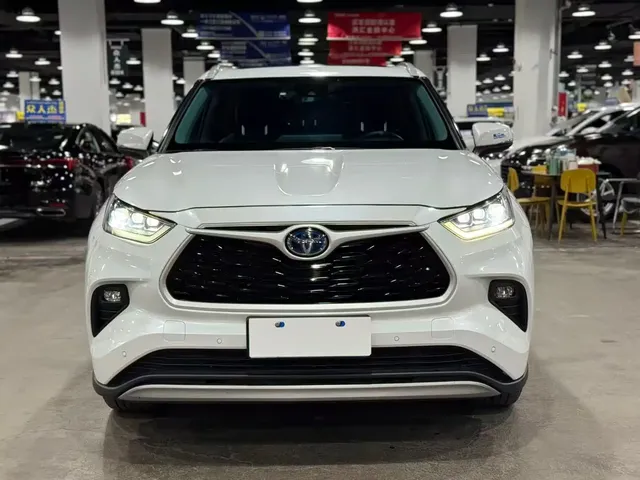 Toyota Highlander 2022 Model Dual Engine 2.5L 4WD Premium Edition 7-Seater