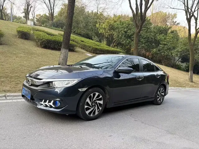 Honda Civic 2016 220TURBO CVT Luxury Edition