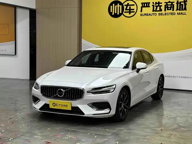 Volvo S60 2022 B4 Smart Comfort Luxury Edition