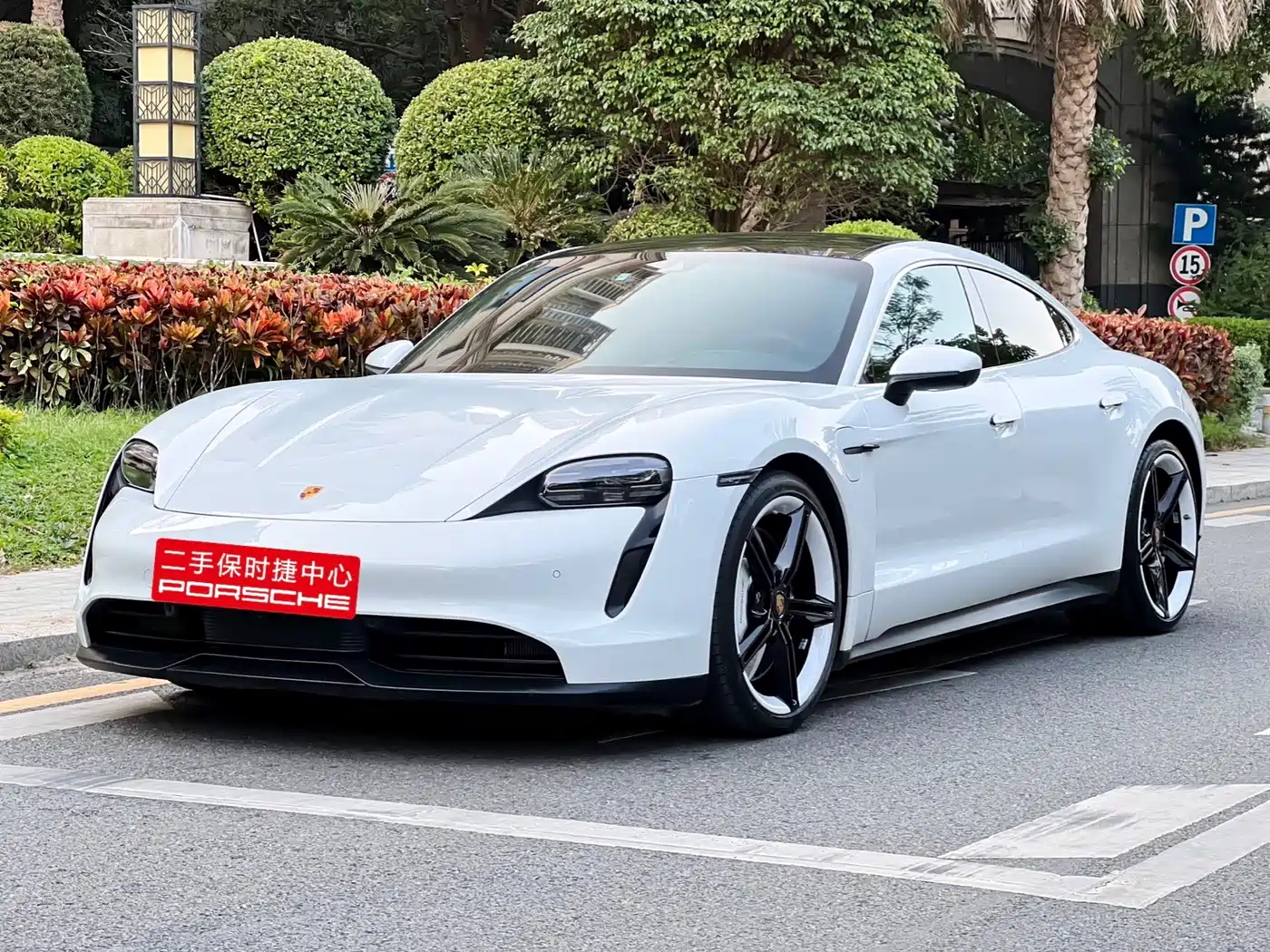 Porsche Taycan 2022 Taycan