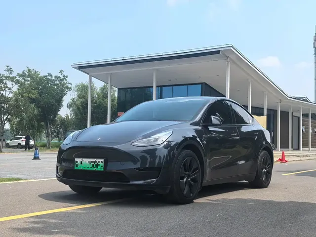 Tesla Model Y 2024 Rear-Wheel Drive Version