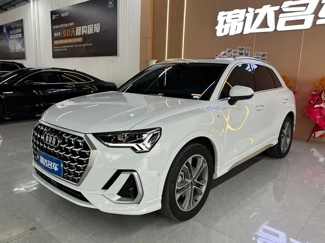 Audi Q3 2024 40 TFSI Fashion Sport