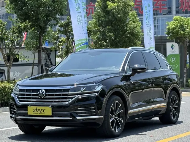 Volkswagen Touareg 2021 2.0TSI R-Line