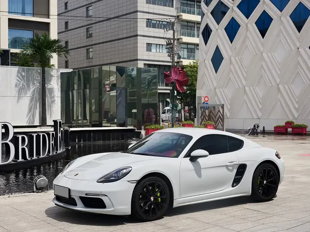 Porsche 718 2018 Cayman 2.0T