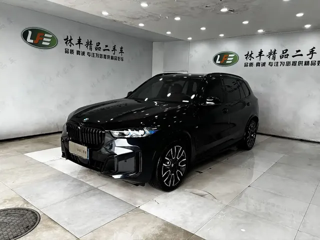 BMW X5 2025 Model xDrive 40Li M Sport Blackout Package