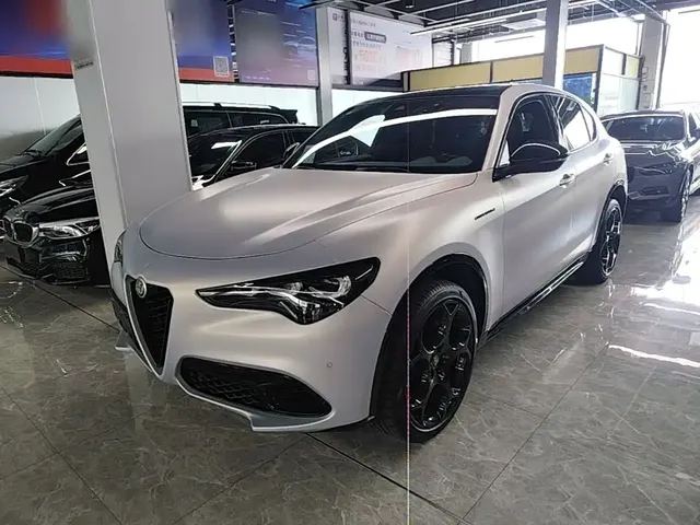 Alfa Romeo Stelvio 2023 2.0T 280HP Competizione Racing Edition