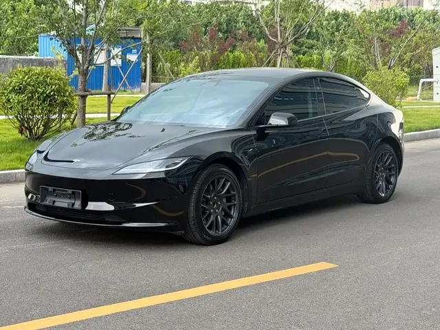 Tesla Model 3 2023 Rear-Wheel Drive