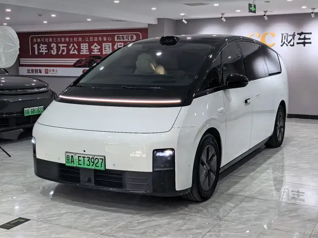 Li Auto MEGA 2024 Ultra
