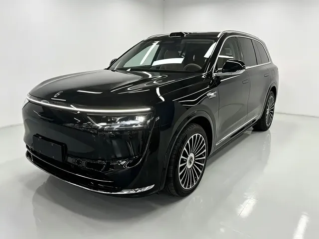 AITO Wenjie AITO M8 2025 Extended Range Ultra 53.4kWh 6-Seater