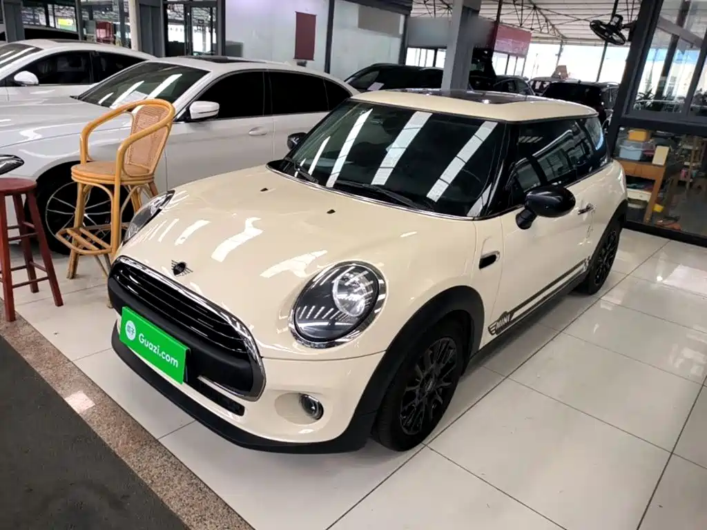 MINI MINI 2019 Model 1.5T ONE PLUS