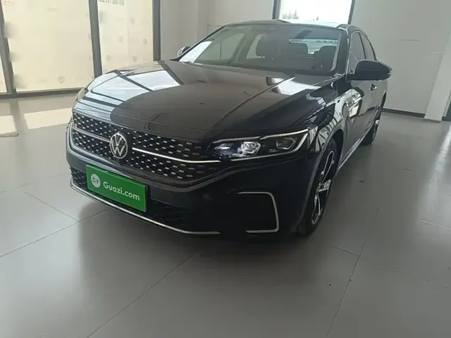 Volkswagen Passat 2025 Outstanding 380TSI Starlight Dragon Glory Edition