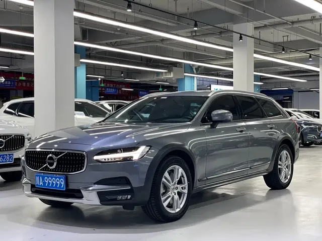 Volvo V90 2019 Cross Country T5 AWD Intelligent Distance China VI