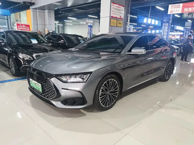 BYD Han 2023 DM-i Champion Edition 121KM Prestige