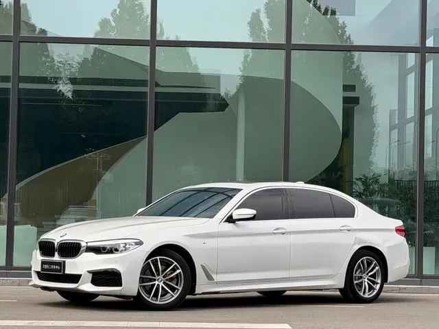 BMW 5 Series 2020 525Li M Sport Package