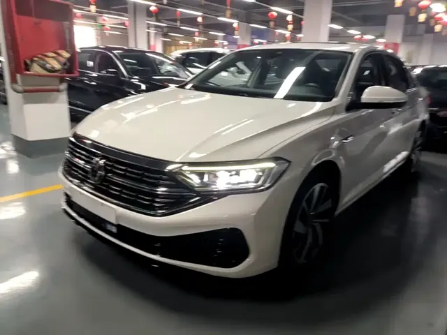 Volkswagen Sagitar 2023 300TSI DSG Surpassing Edition