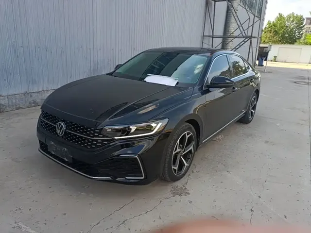 Volkswagen Passat 2023 Facelift 330TSI Starlight Elite Edition