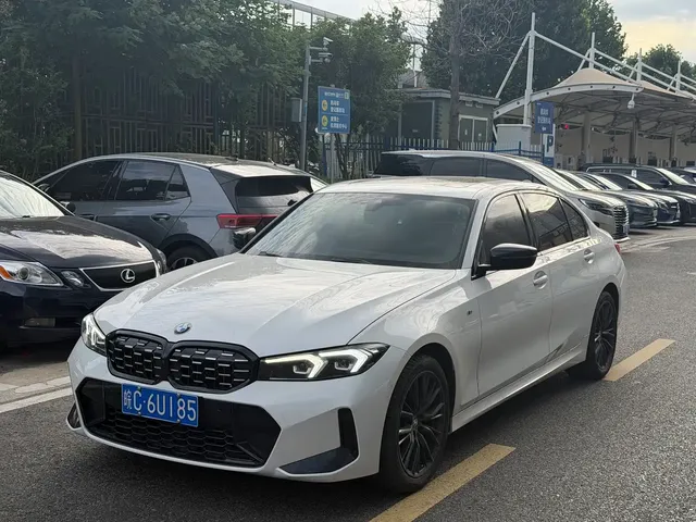 BMW 3 Series 2023 325Li M Sport Black Night Package