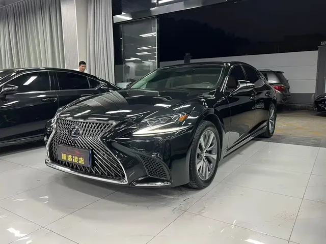 Lexus LS 2020 500h Excellence (China VI)