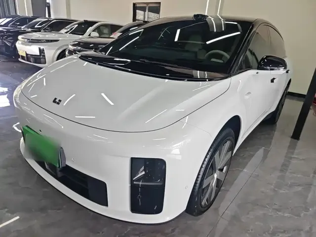 Li Auto i6 2025 4WD Base Model