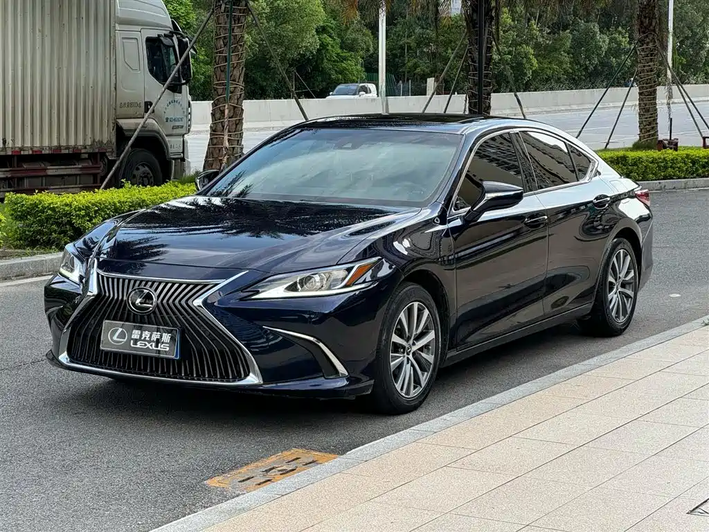 Lexus ES 2020 200 Excellence