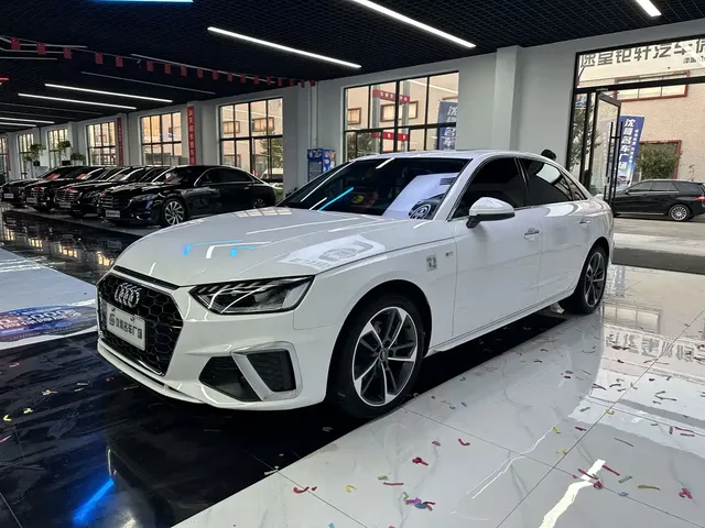 Audi A4L 2023 40 TFSI Fashion Dynamic