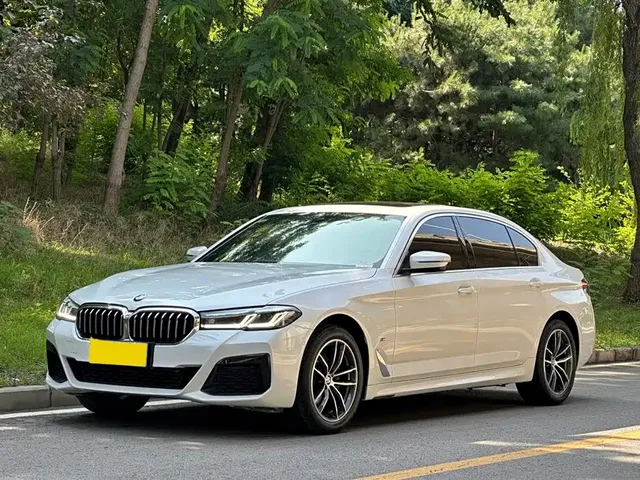 BMW 5 Series 2022 525Li M Sport Package