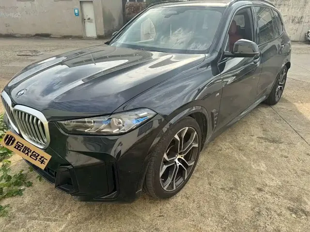 BMW X5 2023 xDrive 40Li Premium M Sport Black Night Package