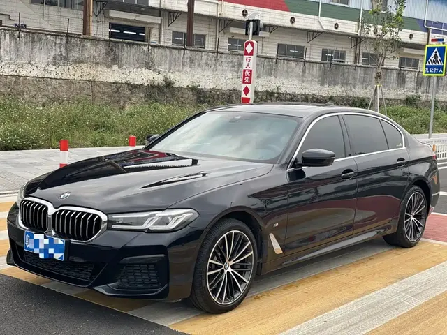 BMW 5 Series 2022 Facelift 530Li Leading M Sport Package