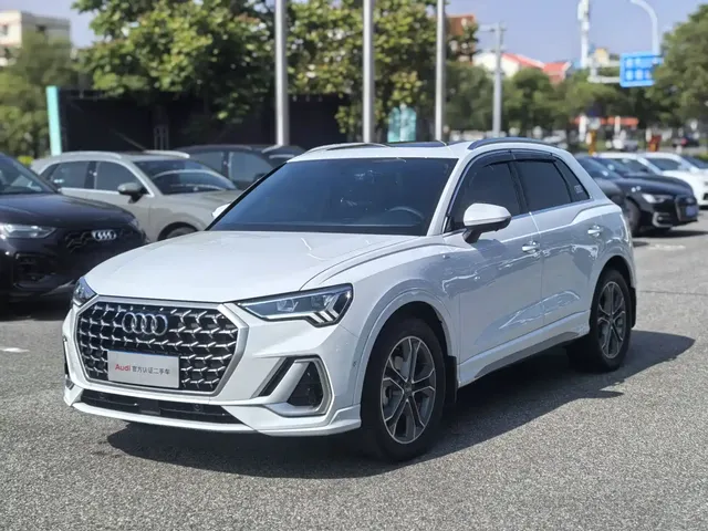 Audi Q3 2024 40 TFSI Fashion Sport