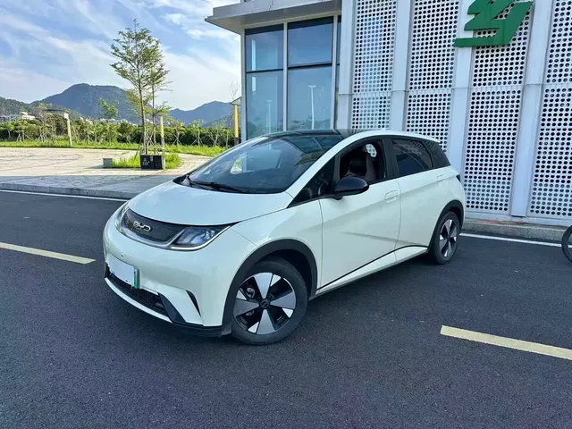 BYD Dolphin 2023 420km Fashion Edition