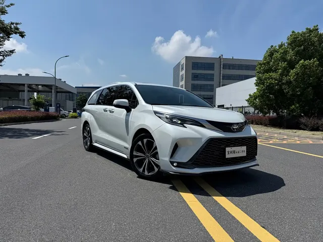 Toyota Granvia 2023 2.5L Hybrid Prestige Welfare PLUS Edition